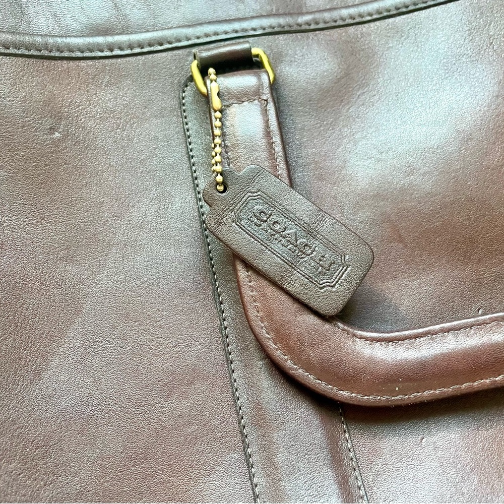 Coach Embassy BriefcasePre 94 One sided Tag #0695-934 measures: 10.5 H & 17 in L - Picture 4 of 16